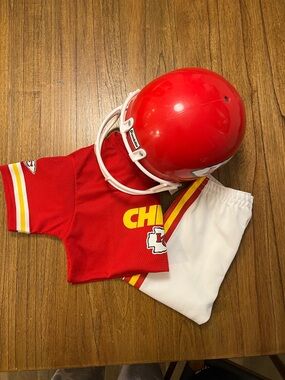Kansas City Chiefs Youth Football Helmet & Jersey Set - Red & White